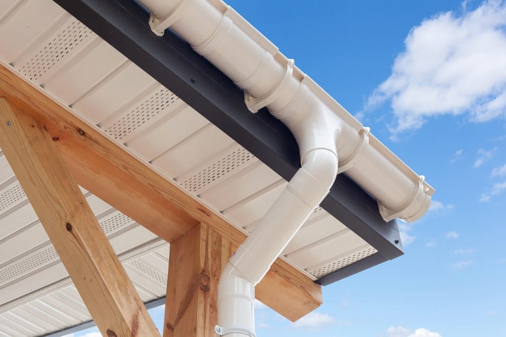 Lambris aluminium Araltec pour sous-faces de toiture – Finition élégante et durable – NOEM SAS à Montluçon